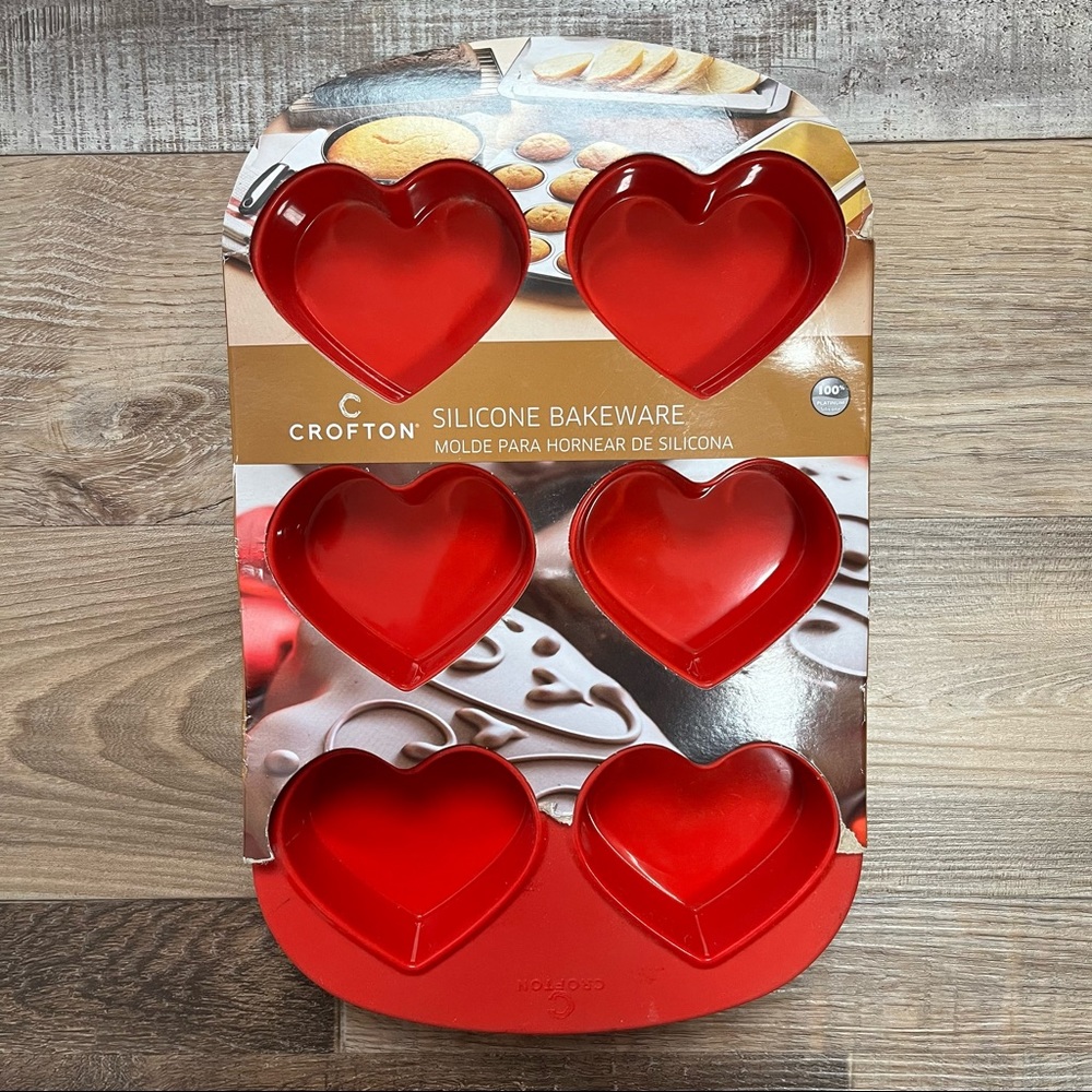 Crofton Heart Silicone Bakeware